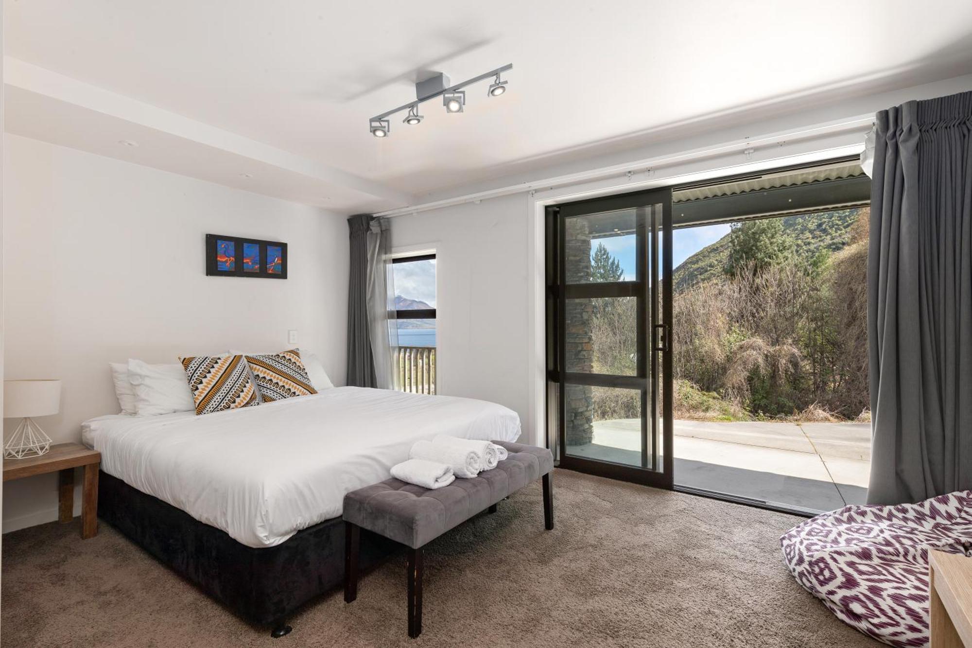 Closeburn LakeView House Queenstown Bagian luar foto